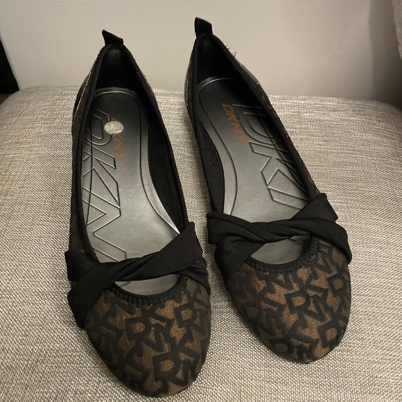 DKNY wedge shoes size 8 - Picture 5 of 7
